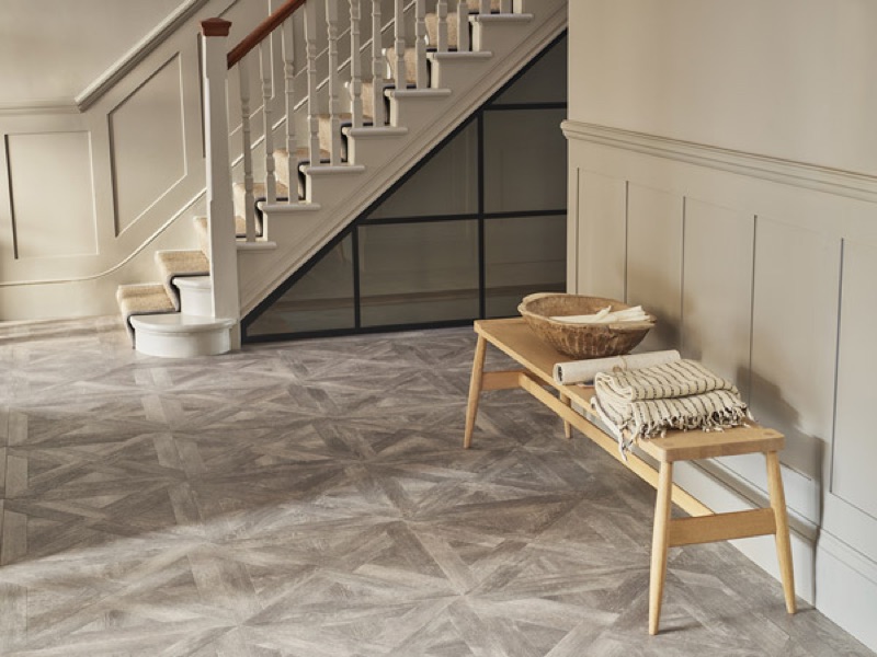 Amtico Karndean|Amtico Commercial Style Luxury Vinyl Tile|Commercial Wood Plank Floor 
